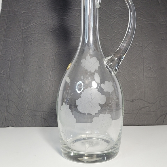 Gorgeous Floral Etched Glass Tall Vintage Decanter Made in Romania - Picture 2 of 12